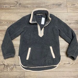 Abercrombie and Fitch Soft Sherpa Women’s Small.